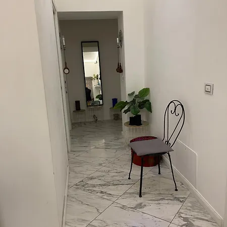 Parisa Suite