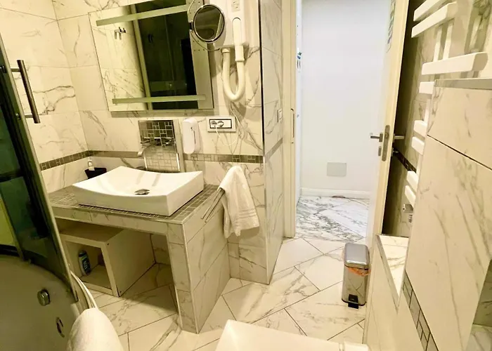 Parisa Bed & Breakfast Rome